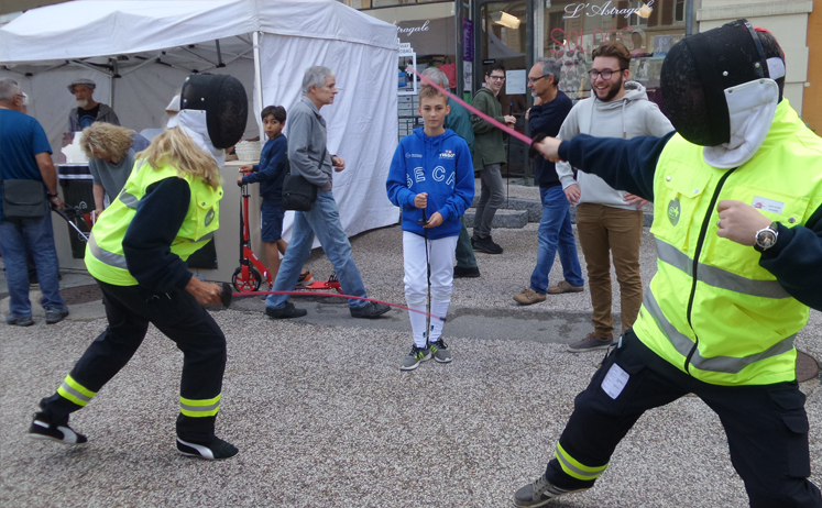 Stand-Marche 17 adultes escrime